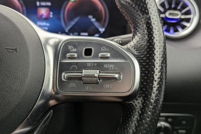 2025 Mercedes-benz Eqa