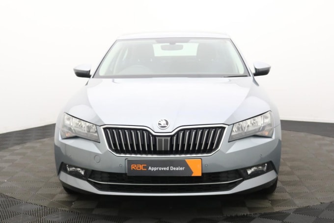 2025 Skoda Superb