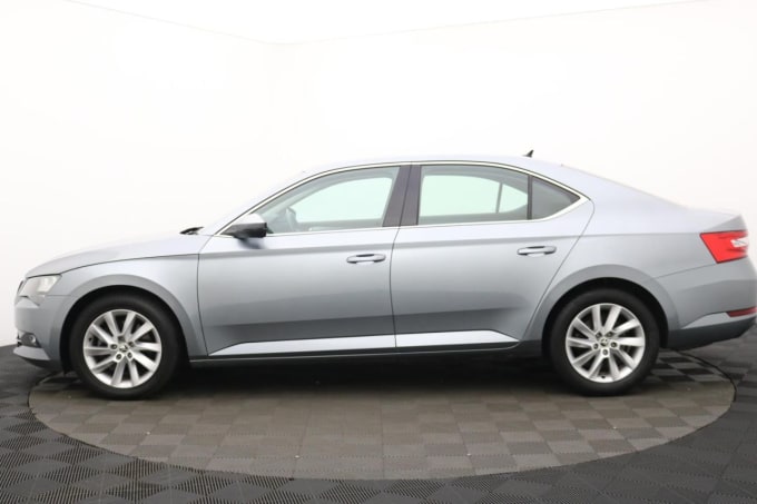 2025 Skoda Superb
