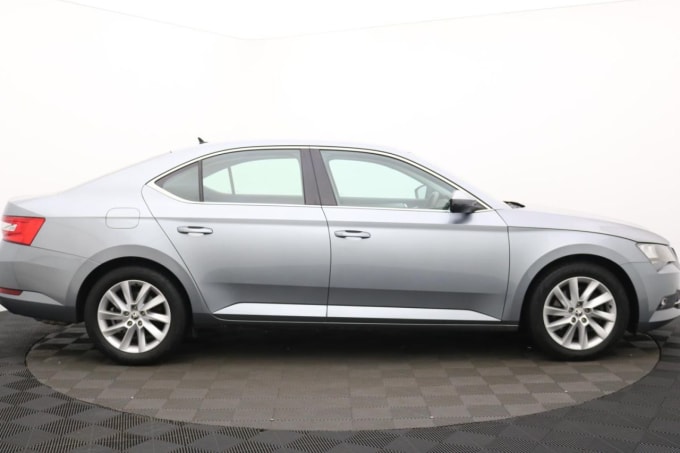 2025 Skoda Superb