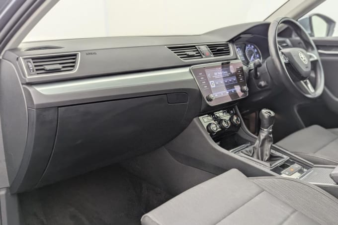 2025 Skoda Superb