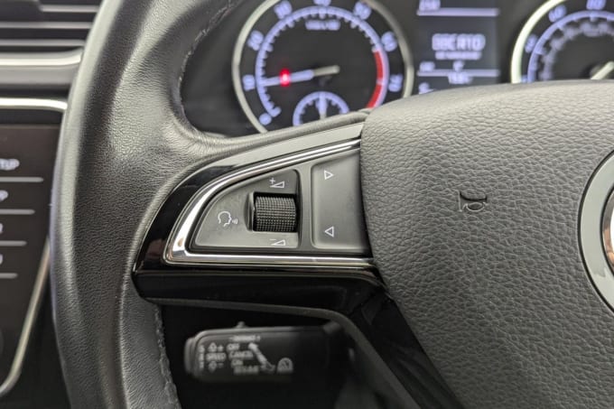 2025 Skoda Superb