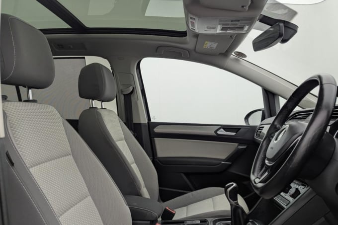 2025 Volkswagen Touran