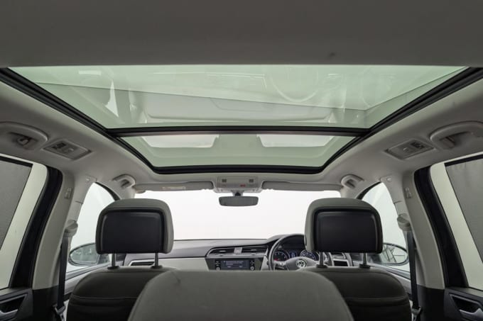 2025 Volkswagen Touran