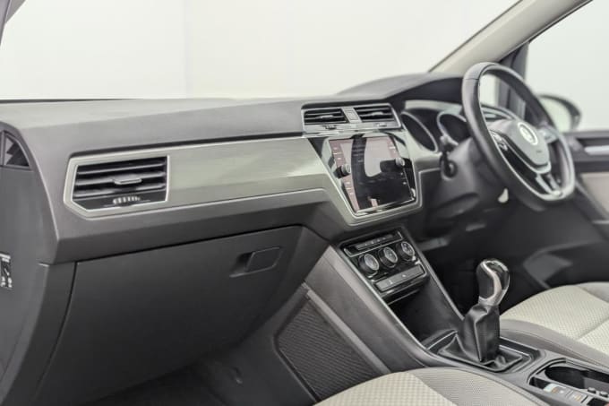 2025 Volkswagen Touran