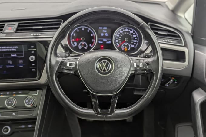 2025 Volkswagen Touran