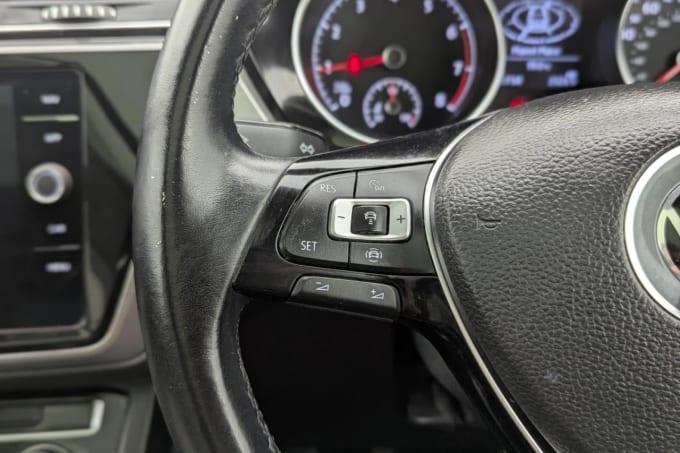 2025 Volkswagen Touran