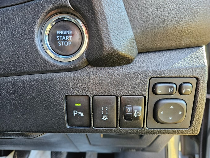 2025 Toyota Auris