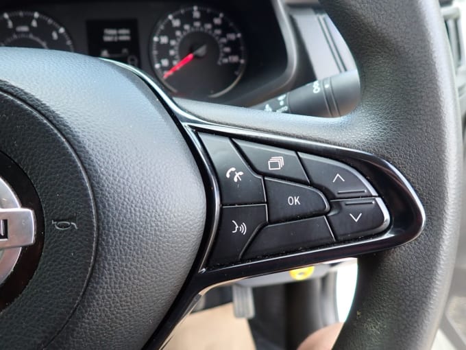 2025 Nissan Primastar