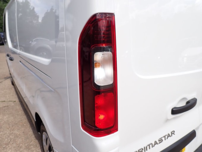 2025 Nissan Primastar