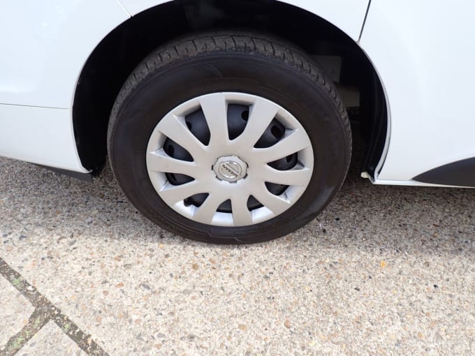 2025 Nissan Primastar