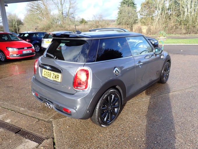 2025 Mini Hatch