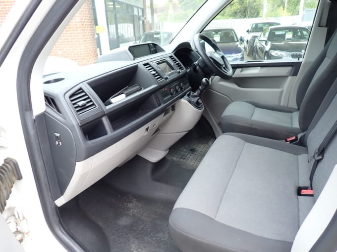 2025 Volkswagen Transporter