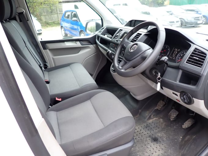 2025 Volkswagen Transporter
