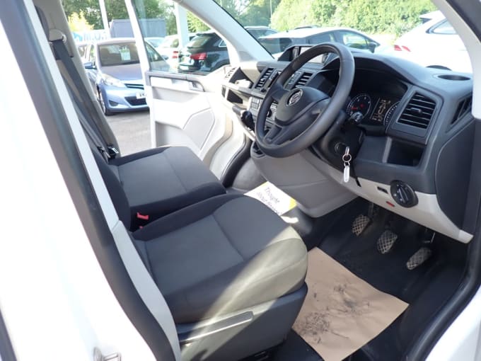 2025 Volkswagen Transporter
