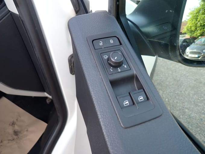 2025 Volkswagen Transporter