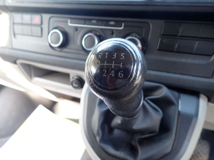 2025 Volkswagen Transporter
