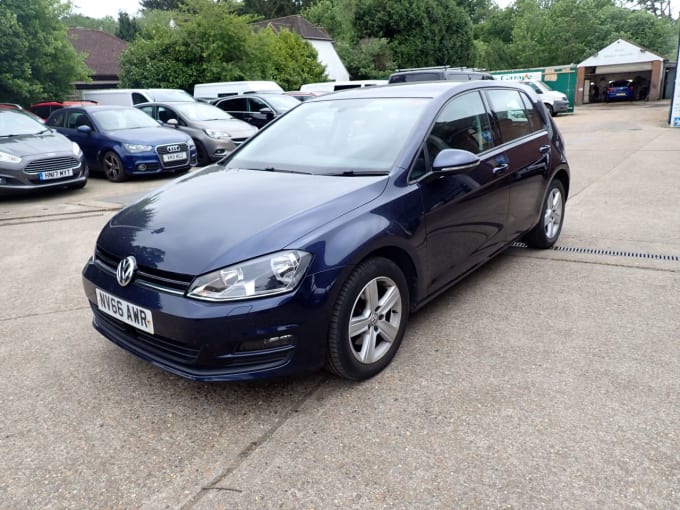 2025 Volkswagen Golf