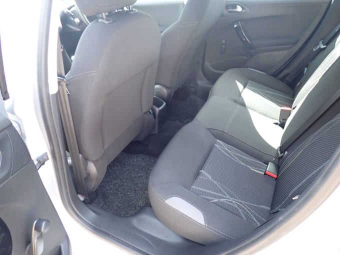 2025 Peugeot 208