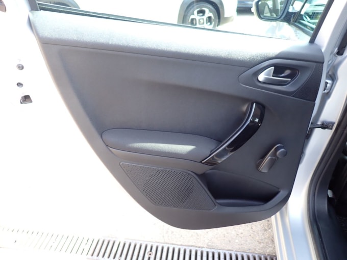 2025 Peugeot 208