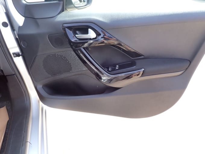 2025 Peugeot 208