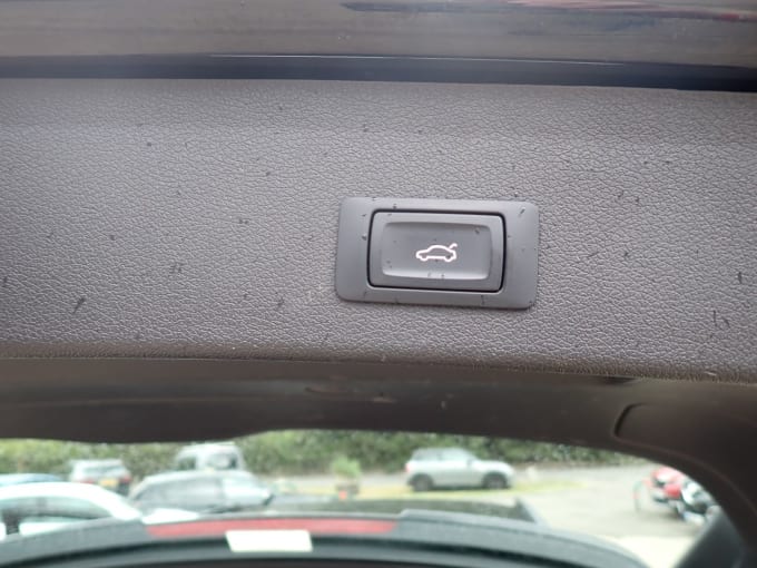 2025 Audi Sq5