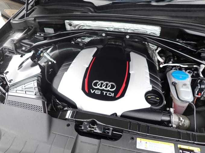 2025 Audi Sq5