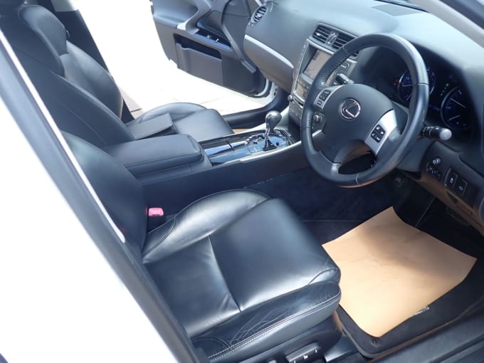 2025 Lexus Is