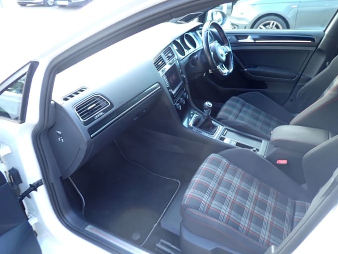 2013 Volkswagen Golf