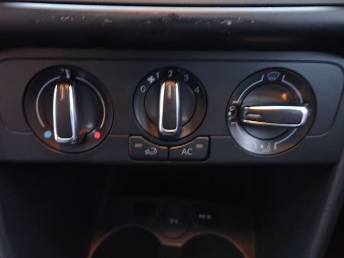 2013 Volkswagen Polo