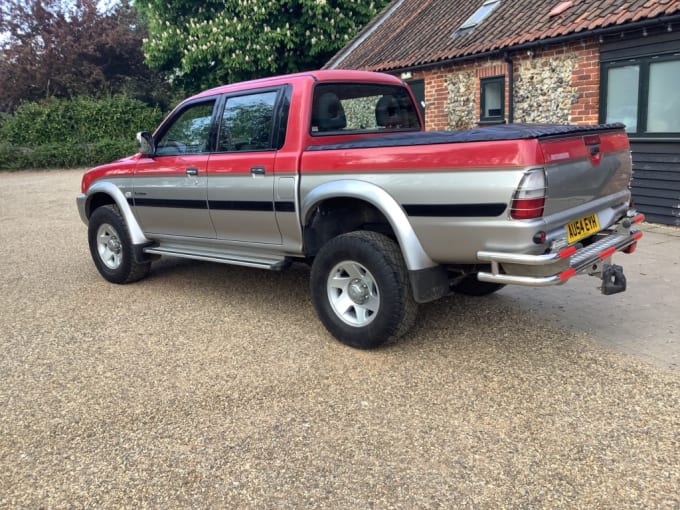 2004 Mitsubishi L200