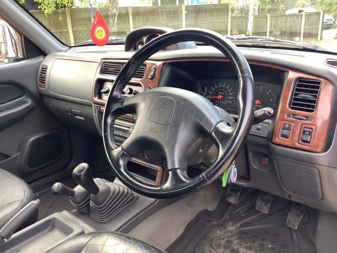 2004 Mitsubishi L200