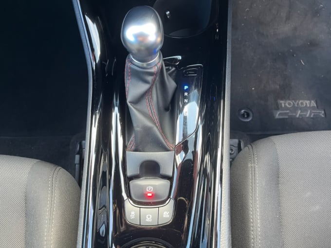 2025 Toyota C-hr