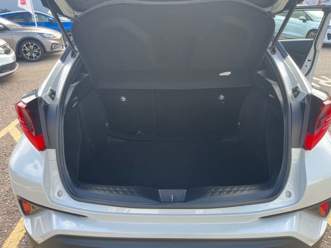 2025 Toyota C-hr