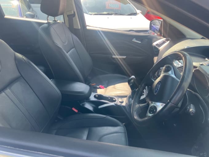 2025 Ford Kuga