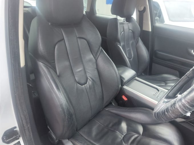 2025 Land Rover Range Rover Evoque