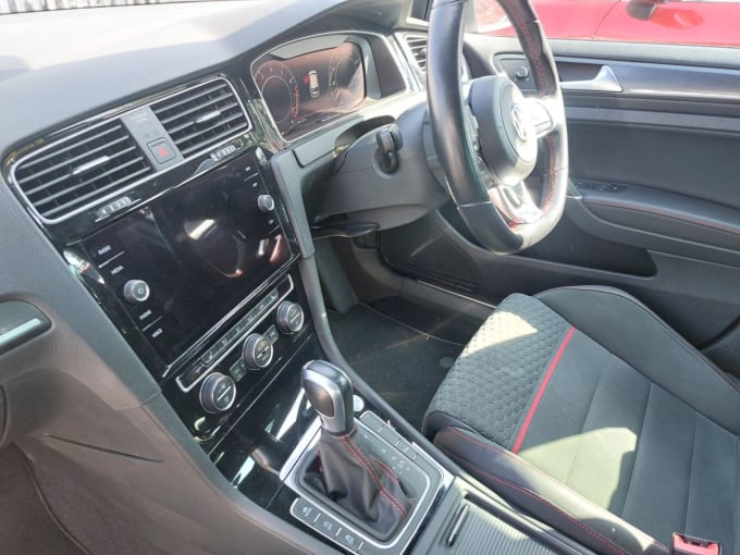 2025 Volkswagen Golf