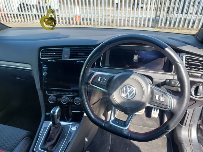 2025 Volkswagen Golf