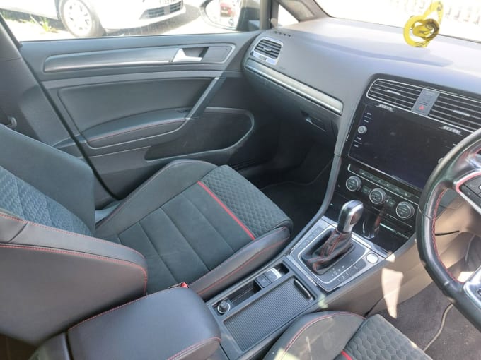 2025 Volkswagen Golf