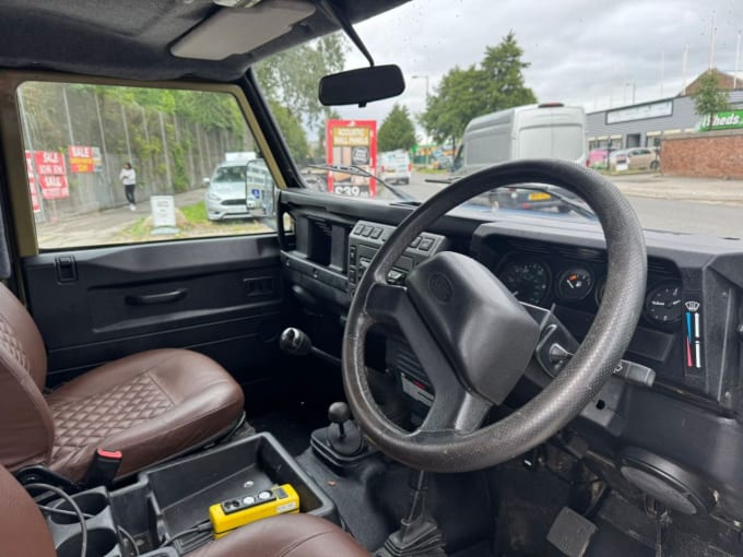 2025 Land Rover Defender