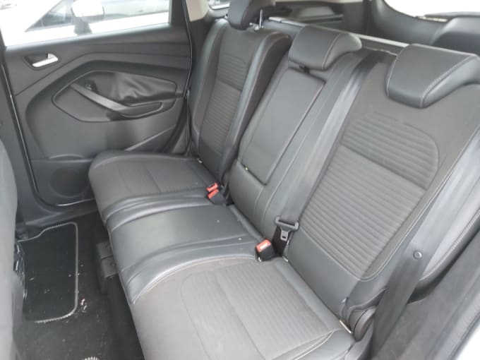 2025 Ford Kuga