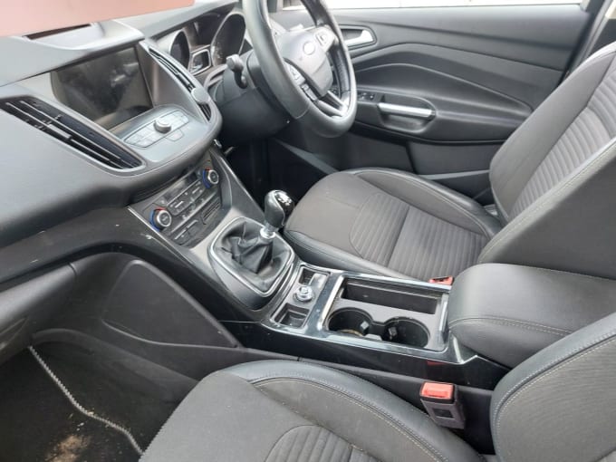 2025 Ford Kuga