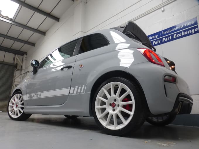 2022 Abarth 695