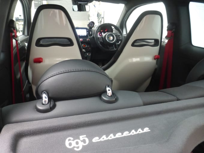 2022 Abarth 695