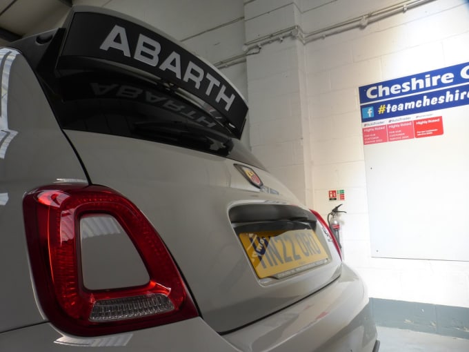 2022 Abarth 695
