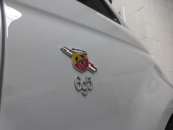 2022 Abarth 695