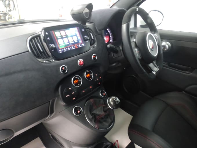 2022 Abarth 695