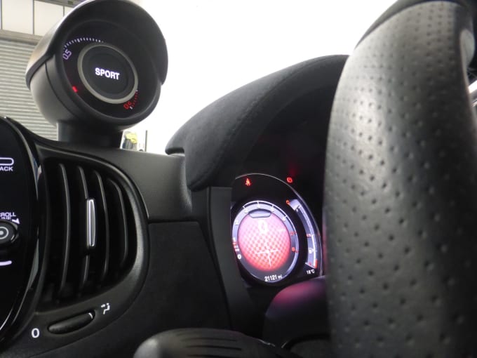 2022 Abarth 695