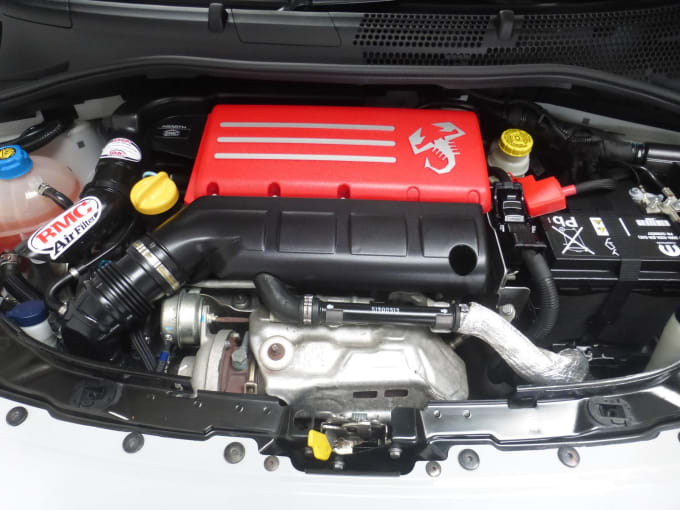 2022 Abarth 695