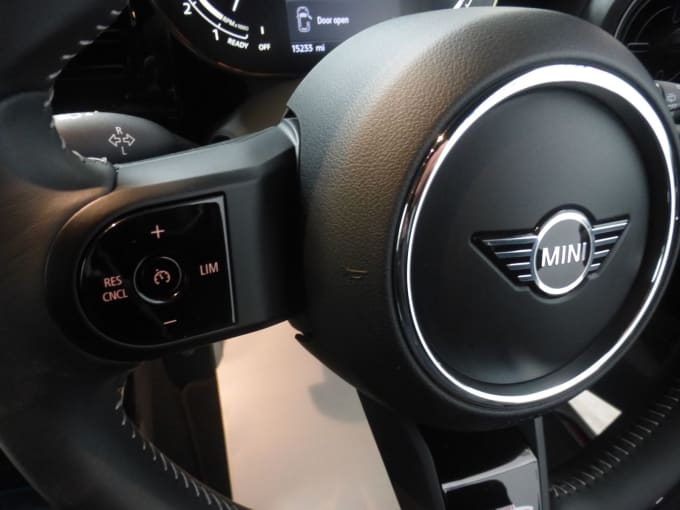 2022 Mini Hatch